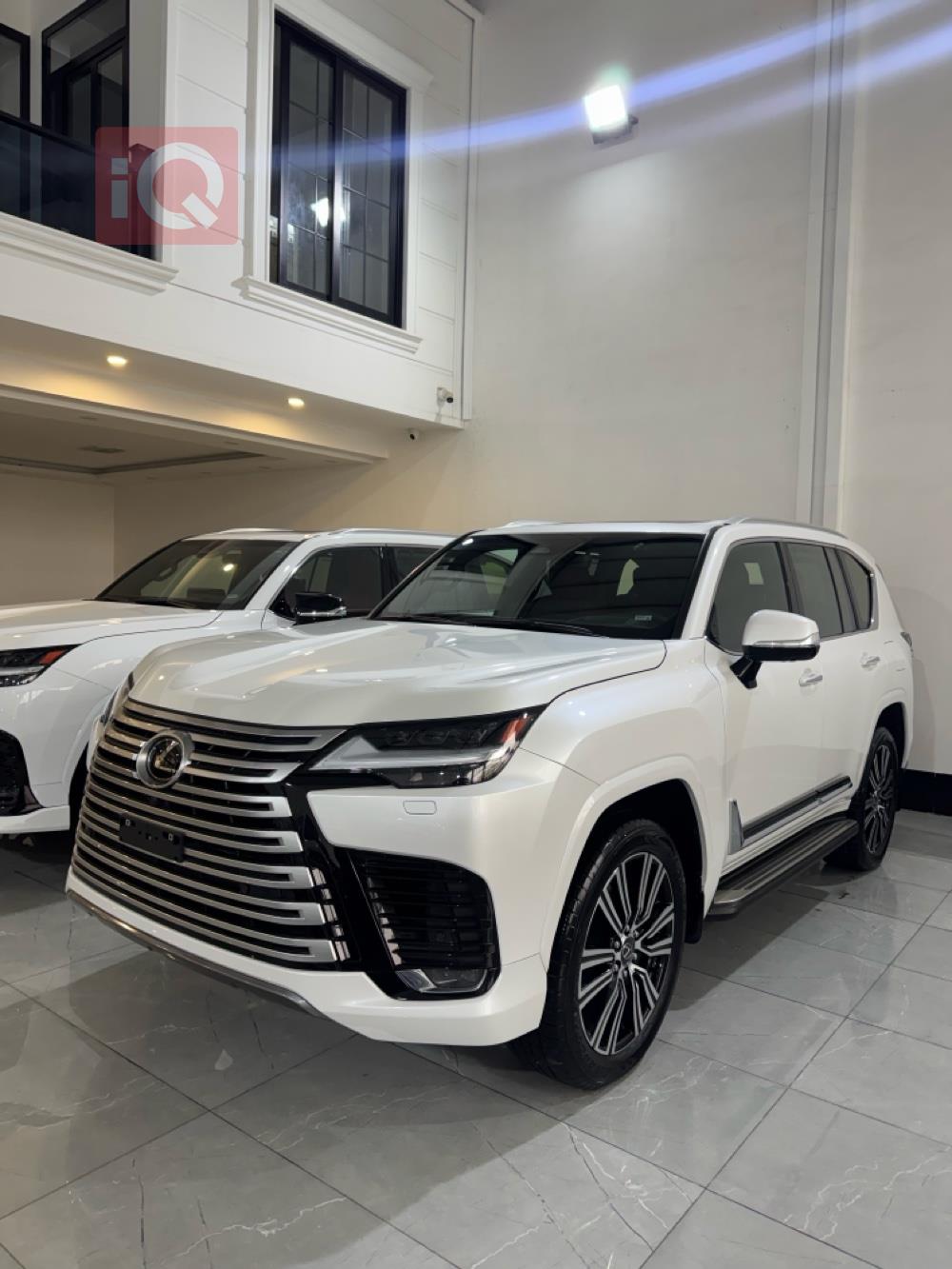 Lexus LX